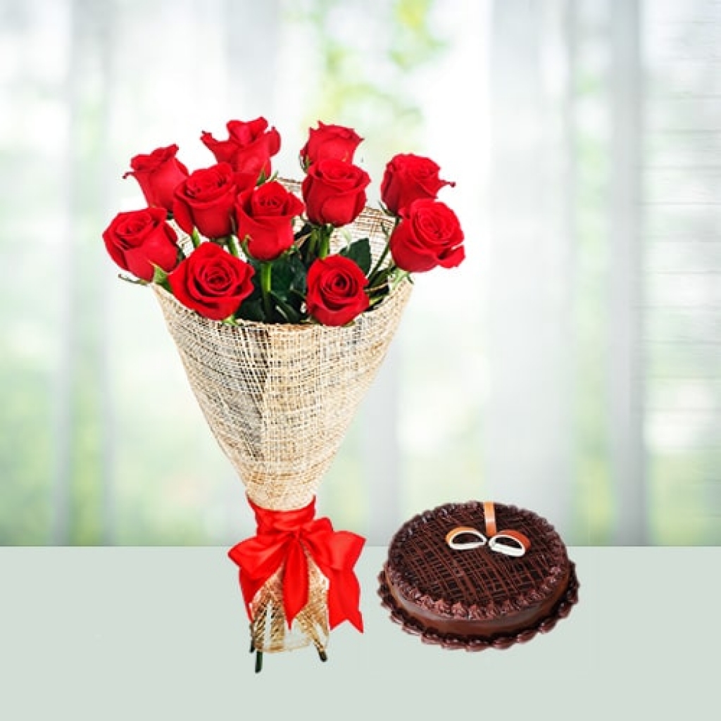 Valentine Day Flowers with Cake Combo