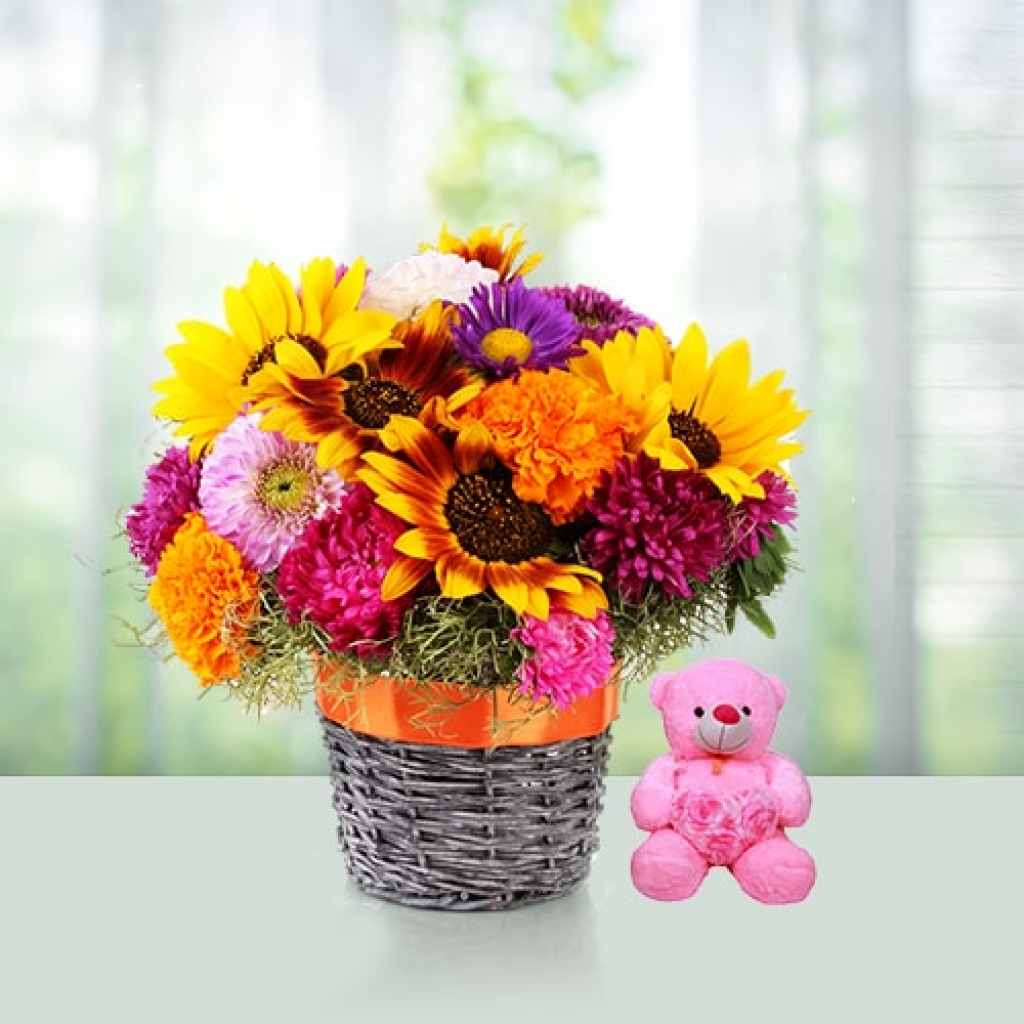 Valentine Day Flowers with Cake with Teddy Combo